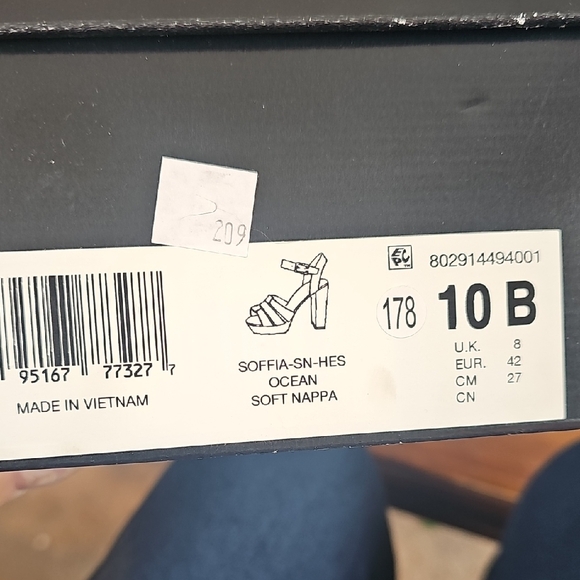 Lauren Ralph Lauren Gray Strappy Block Heels - Picture 11 of 12